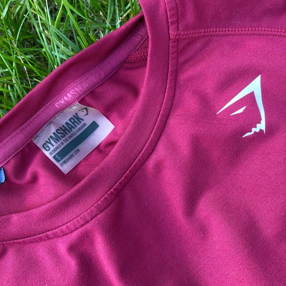 Gymshark Crop - Picture 2 of 4